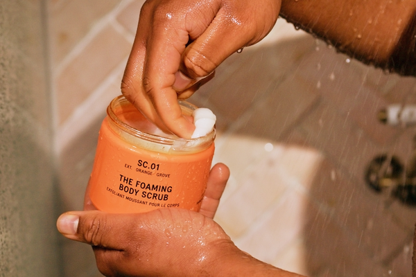 THE FOAMING BODY SCRUB - YOUR MOST POLISHED PERFORMANCE YET!