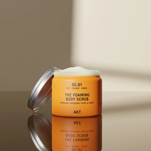 The Foaming Body Scrub – Exfoliating, Luxurious & Smoothing – AKT